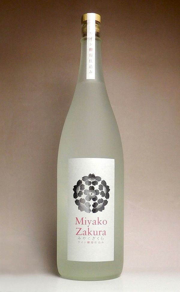 Miyako Zakura 白ワイン酵母仕込み 2025 25度1800ml 【大浦酒造】《芋