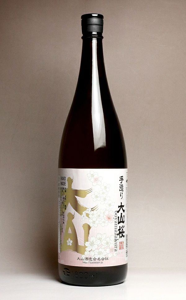 Miyako Zakura 赤ワイン酵母仕込み 25度1800ml 【大浦酒造】《芋焼酎